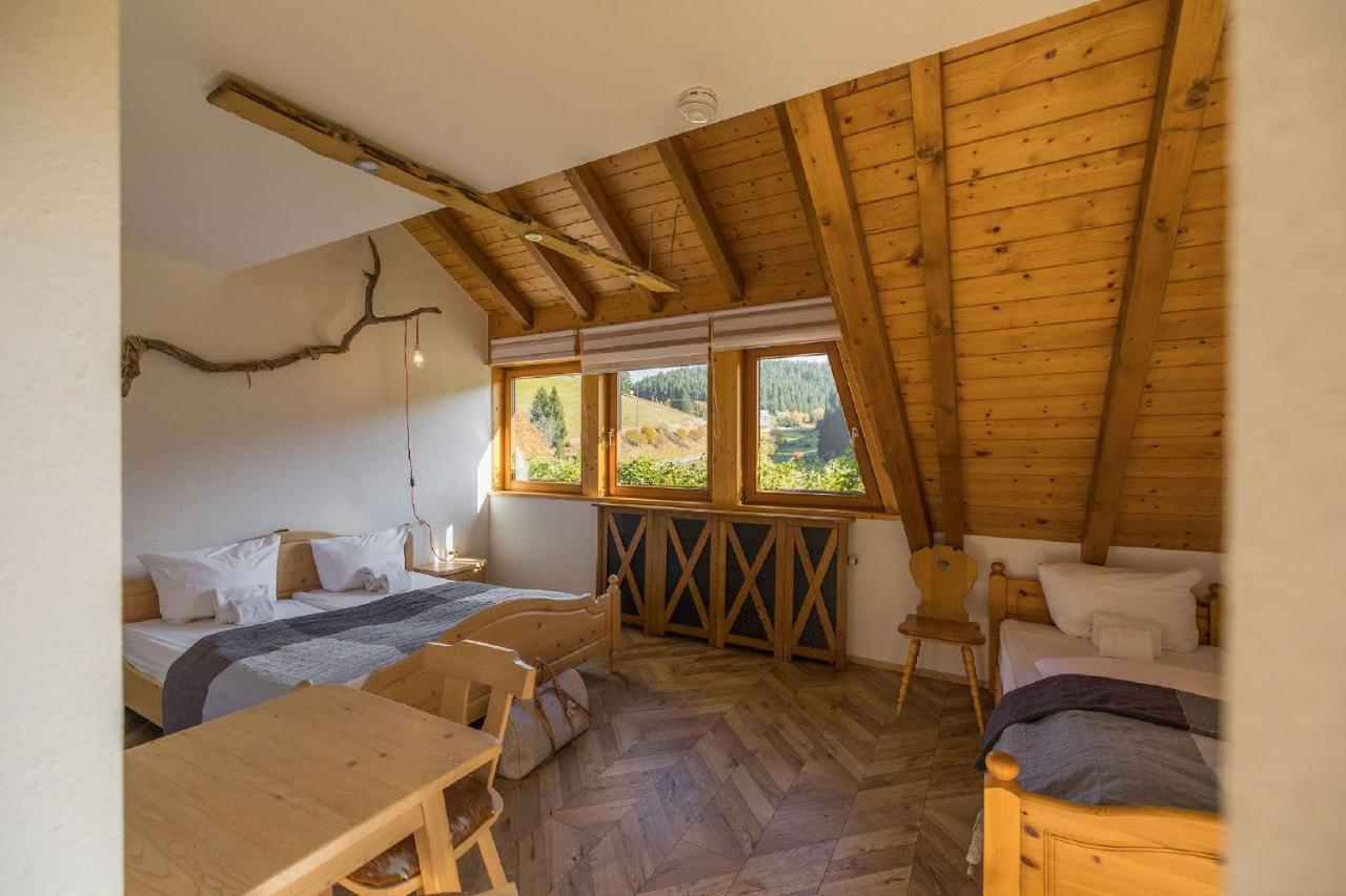 Berghotel Und Restaurant Kraeuter Chalet Фуртванген Экстерьер фото
