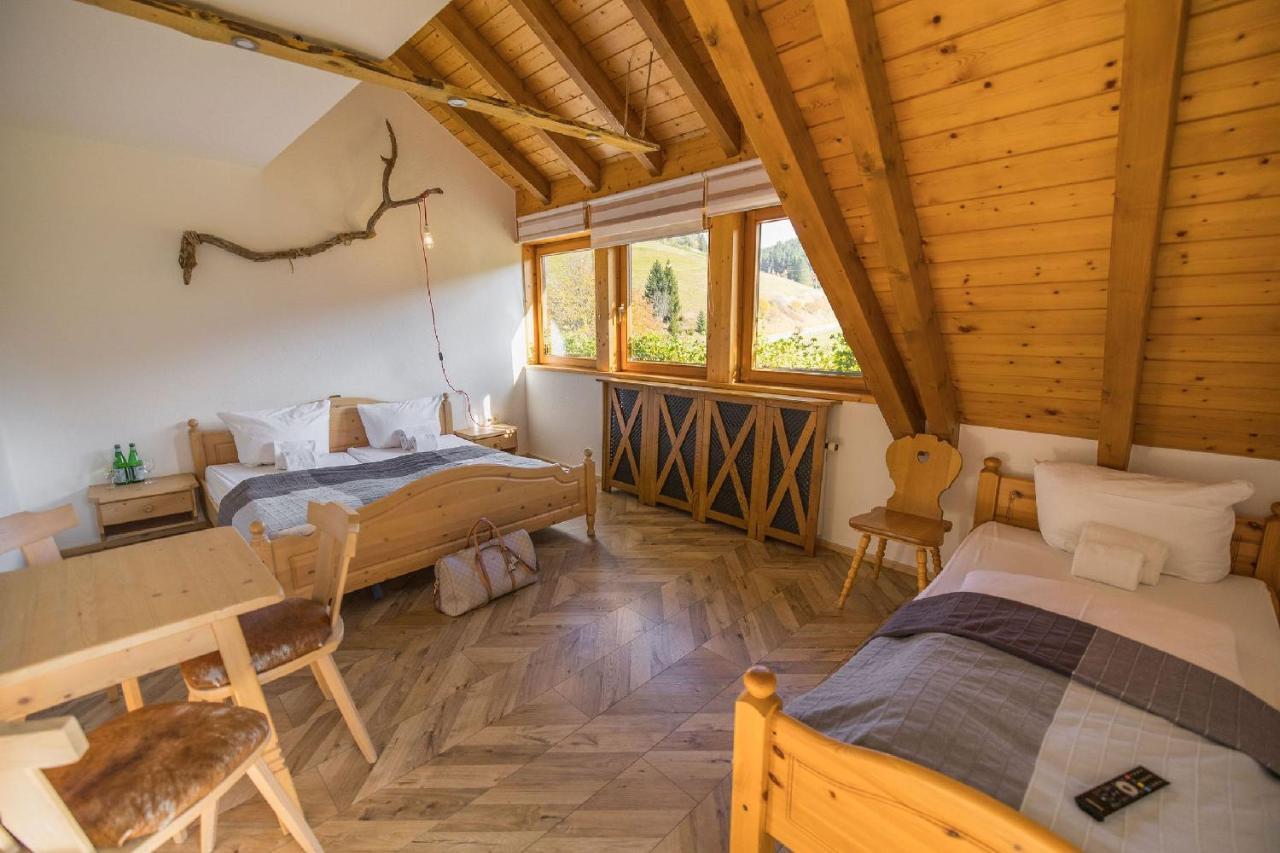 Berghotel Und Restaurant Kraeuter Chalet Фуртванген Экстерьер фото
